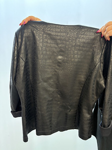 Naiste kunstnahast jakk Justin Collection, suurus 44 (2 foto / 3)
