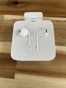 Apple наушники. Проводные! Новые !!! (1 фото из 2)