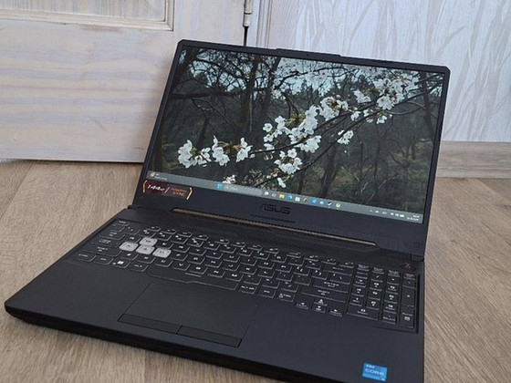 Müüa mänguri sülearvuti asus tuf f15