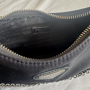 Сумка в стиле Prada (5 фото из 8)