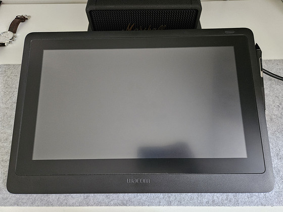 Wacom Cintiq 16" DTK-1660 графический планшет