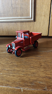 Коллекция моделей автомобилей СССР 1:43 — Made in USSR (7 фото из 10)