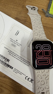 Apple Watch SE GPS 40 мм как новый (3 фото из 4)