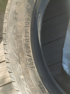 Шины Pirelli (4 фото из 4)