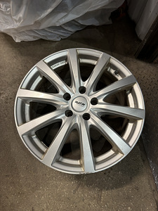 Диски Platin P69 R18 x 8, 5x114.3 (4 фото из 7)