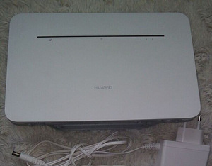 2 TK. HUAWEI RUUTERIT 4G ,LTE, SIM PESA (2 foto / 5)