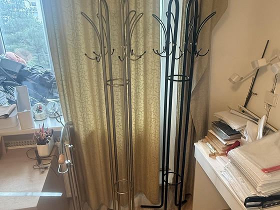 Metal standing coat rack – black or silver