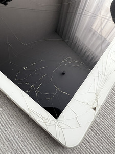 iPad Air 1-го поколения (16GB, Wi‑Fi+4G) на запчасти или для ремонта. (4 фото из 6)