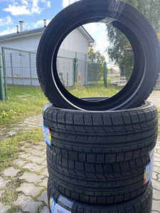 R 19 40 225 (3 foto / 4)