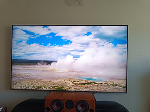 Teler/ teler 75" Samsung 4K Smart TV (UE75NU8000) (3 foto / 9)
