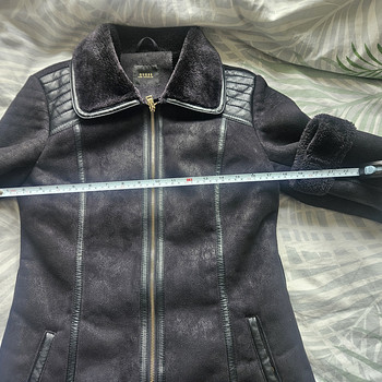 Женская куртка Guess 38/M