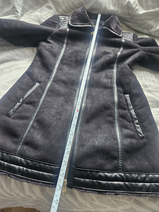 Женская куртка Guess 38/M (2 фото из 8)