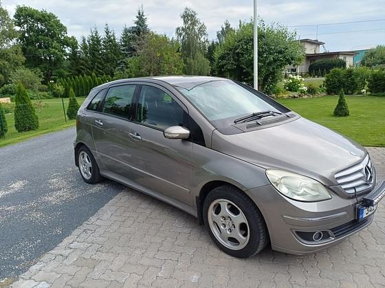 Mercedes-Benz B170