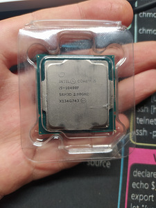 CPU - Intel Core i5-10400F (1 foto / 2)