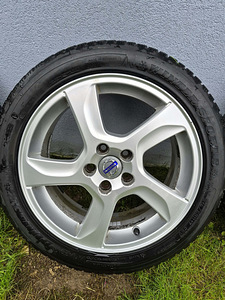 Оригинальные диски Volvo 17" и шины Dunlop Winter Sport 5 (3 фото из 8)
