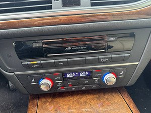 Audi A6 2.0 R4 TDI 110 кВт (12 фото из 14)