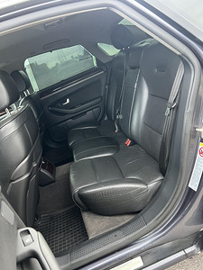 AUDI A8 (11 фото из 11)