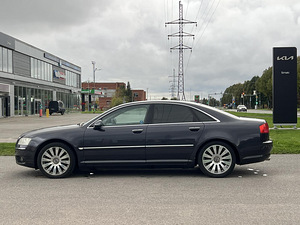 AUDI A8 (4 фото из 11)
