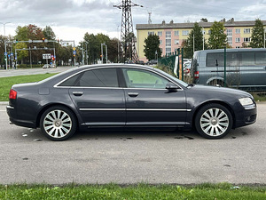 AUDI A8 (5 фото из 11)