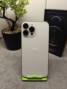 iPhone 13 Pro Max (1 foto / 9)