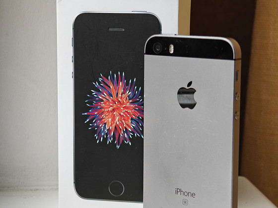 iPhone SE