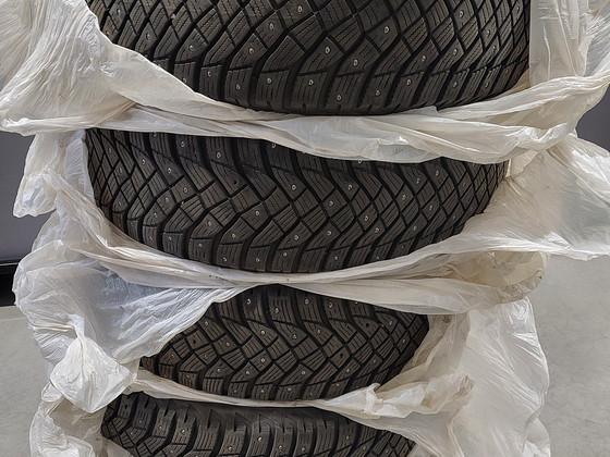GoodYear UltraGrip Arctic 2 225/65R17 106T
