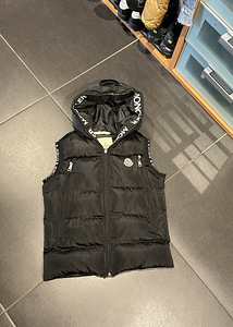 Moncler vest (2 foto / 4)