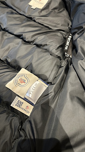 Moncler vest (4 foto / 4)