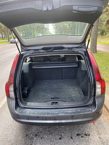 Volvo v50 (6 foto / 11)