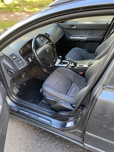 Volvo v50 (7 foto / 11)