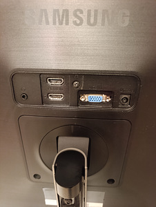 Monitor 27" Samsung S27C750P (MVA / Full HD / pööratav 90°) (4 foto / 4)