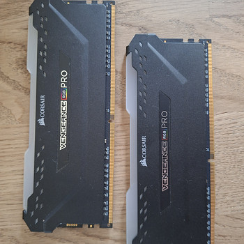 Corsair Vengeance RGB Pro 16GB (2×8GB) DDR4-3600 CL18
