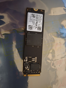 Samsung PM9B1 512GB NVMe M.2 SSD (1 фото из 3)
