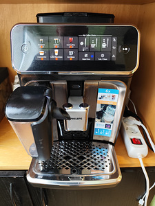 Philips Series 3300 LatteGo EP3347/90 kohvimasin. (1 foto / 1)