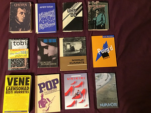 Книги (4 фото из 4)