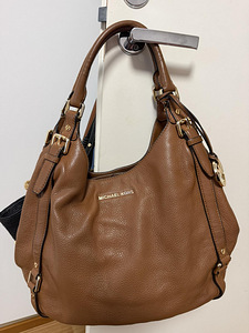 Michael Kors nahast kott (1 foto / 5)
