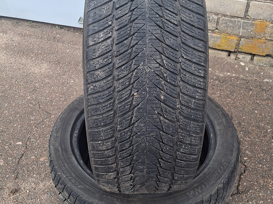 245/45 R18