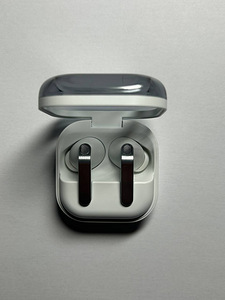 SAMSUNG Galaxy Buds4 Pro (3 фото из 5)