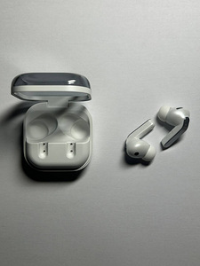 SAMSUNG Galaxy Buds4 Pro (4 фото из 5)