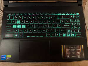 MSI Katana 15 HX B14WGK (3 foto / 6)