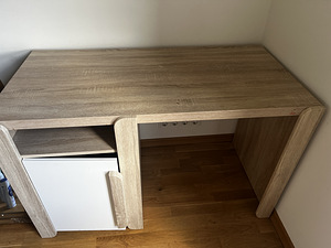 Kirjutuslaud (1 foto / 3)