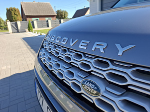 Land Rover Discovery Sport SE 2.0 120 кВт (11 фото из 15)