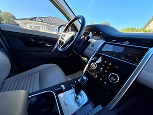 Land Rover Discovery Sport SE 2.0 120 кВт (14 фото из 15)
