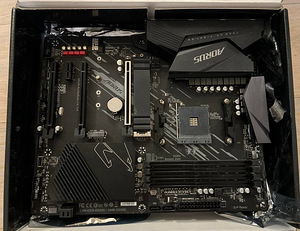 GIGABYTE B550 AORUS ELITE V2 AM4 / B550 / DDR4 / ATX (4 foto / 4)
