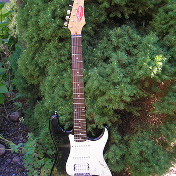Kitarr STAGG stratocaster