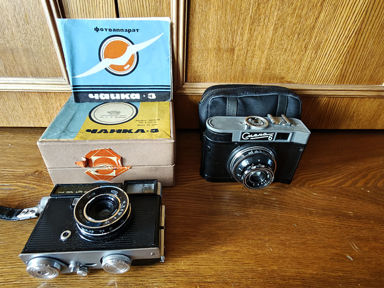 Продам 2 старых фотоаппарата