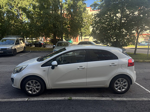 Kia Rio (8 фото из 8)