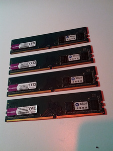 DDR4 32GB - 4x8GB (1 foto / 2)
