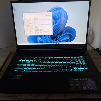 MSI Katana 17 B13V // RTX 4070 8GB // 32GB ram // 17.3”