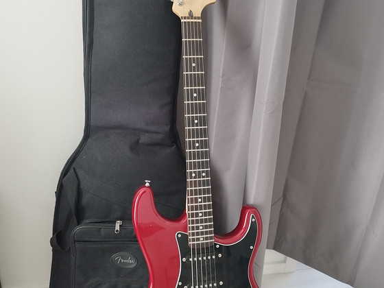 Squier by Fender stratocaster Affinity